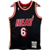 Regata NBA Mitchell & Ness Miami Heat Preta 2013 LeBron James #6